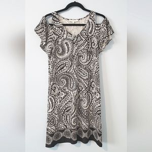 Cleo. Petites. Black & White. Paisley Pattern Dress.